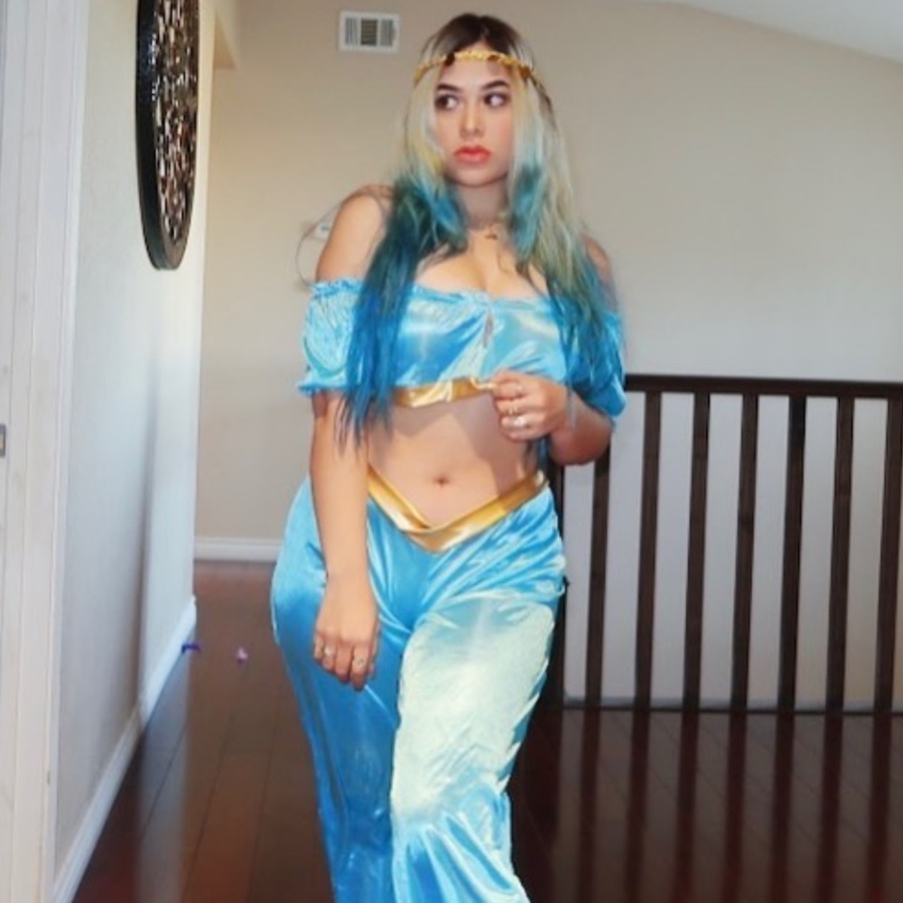 Sweet genie 💙